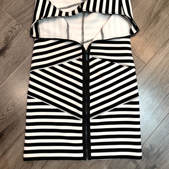 Michael Kors Dress NWOT - Picture 3 of 5